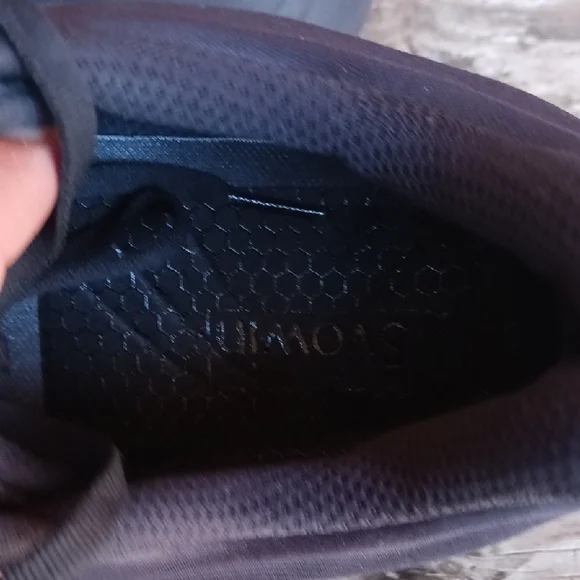 Hoka Bondi 9 Black Athletic Shoes with Cushioned Midsole - Picture 11 of 15